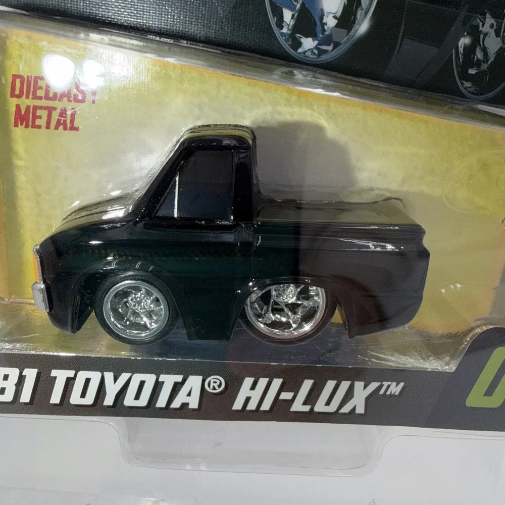 MGA Car Tuned Series 7 Customs '81 Toyota‎ Hi Lux 03 NEW 2025